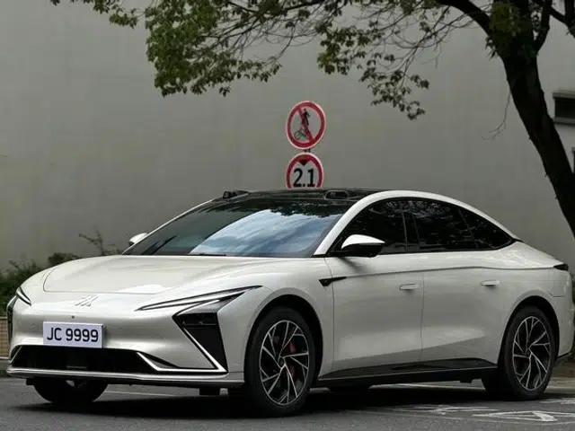 Zhiji L7 2022 Dynamic Edition