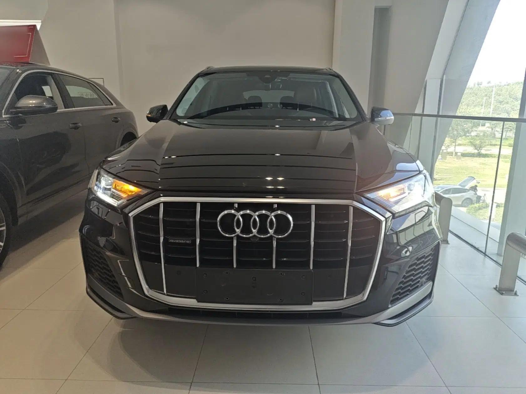 Audi Q7 2023 55 TFSI quattro S line Sport Edition — миниатюра 2