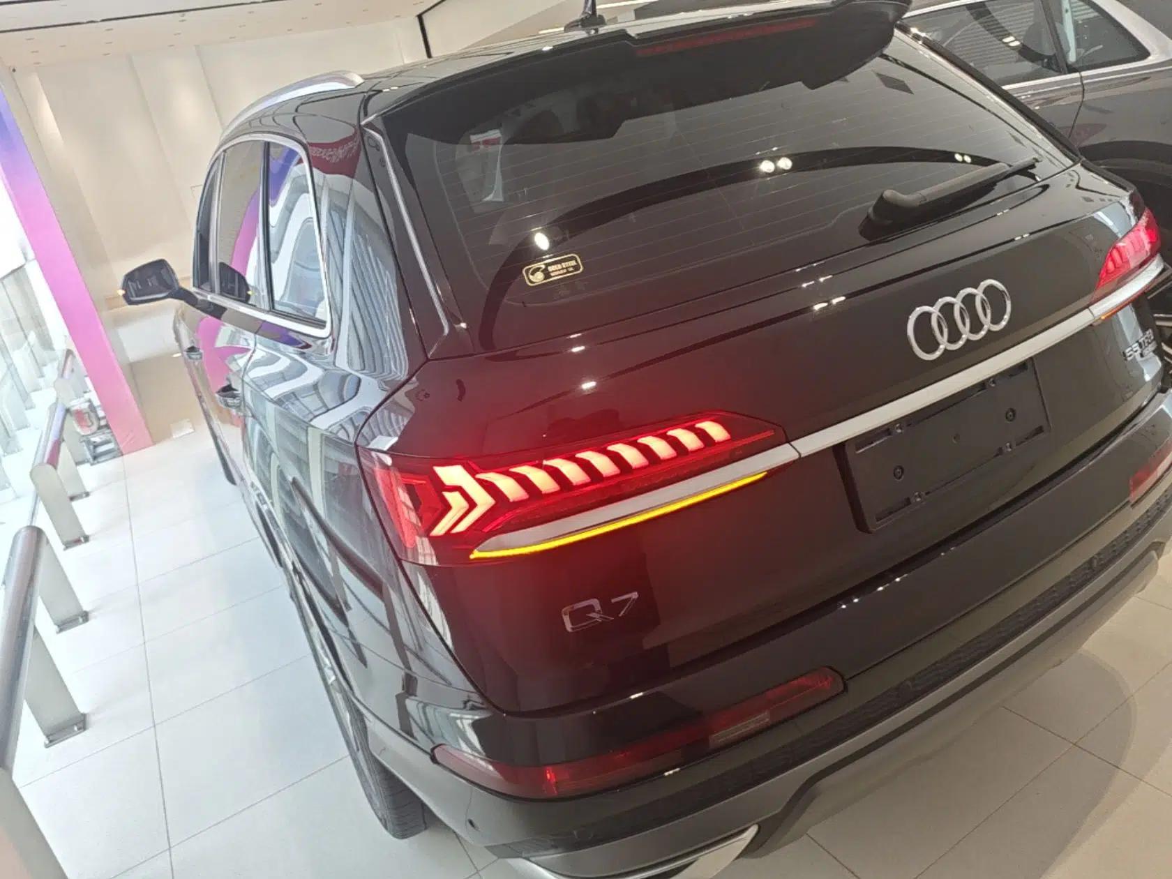Audi Q7 2023 55 TFSI quattro S line Sport Edition — миниатюра 4