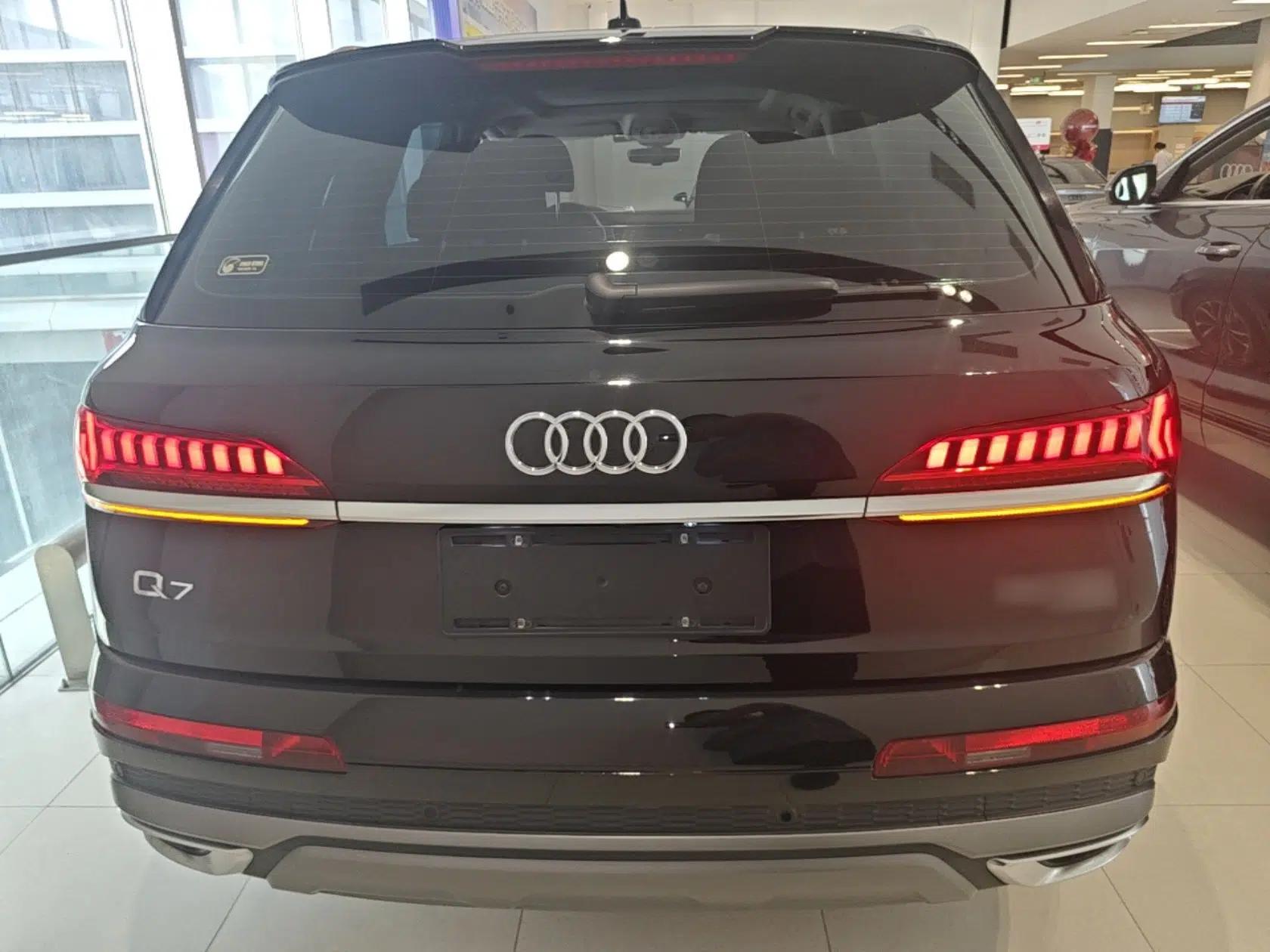 Audi Q7 2023 55 TFSI quattro S line Sport Edition — миниатюра 5