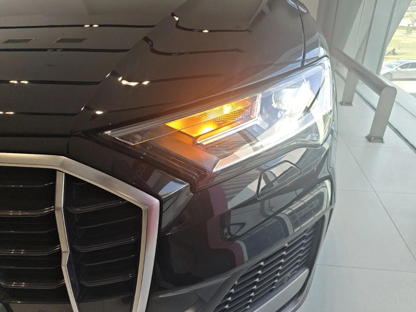 Audi Q7 2023 55 TFSI quattro S line Sport Edition — миниатюра 8