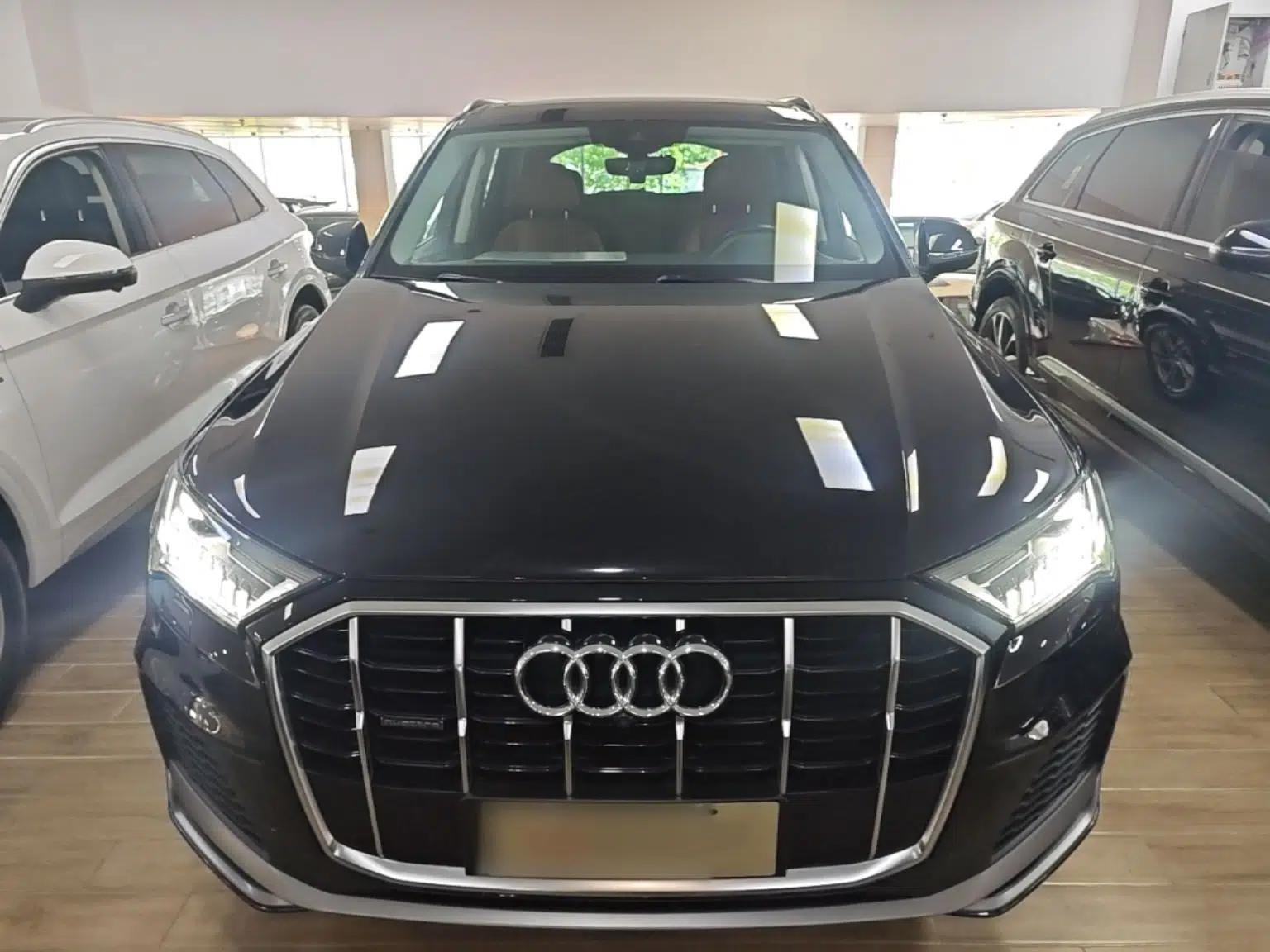Audi Q7 2021 55 TFSI quattro S line Sport model — миниатюра 2