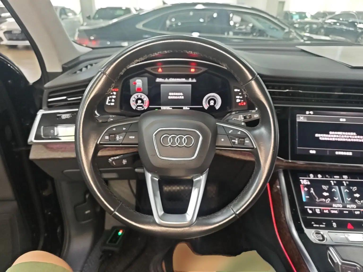 Audi Q7 2021 55 TFSI quattro S line Sport model — миниатюра 13