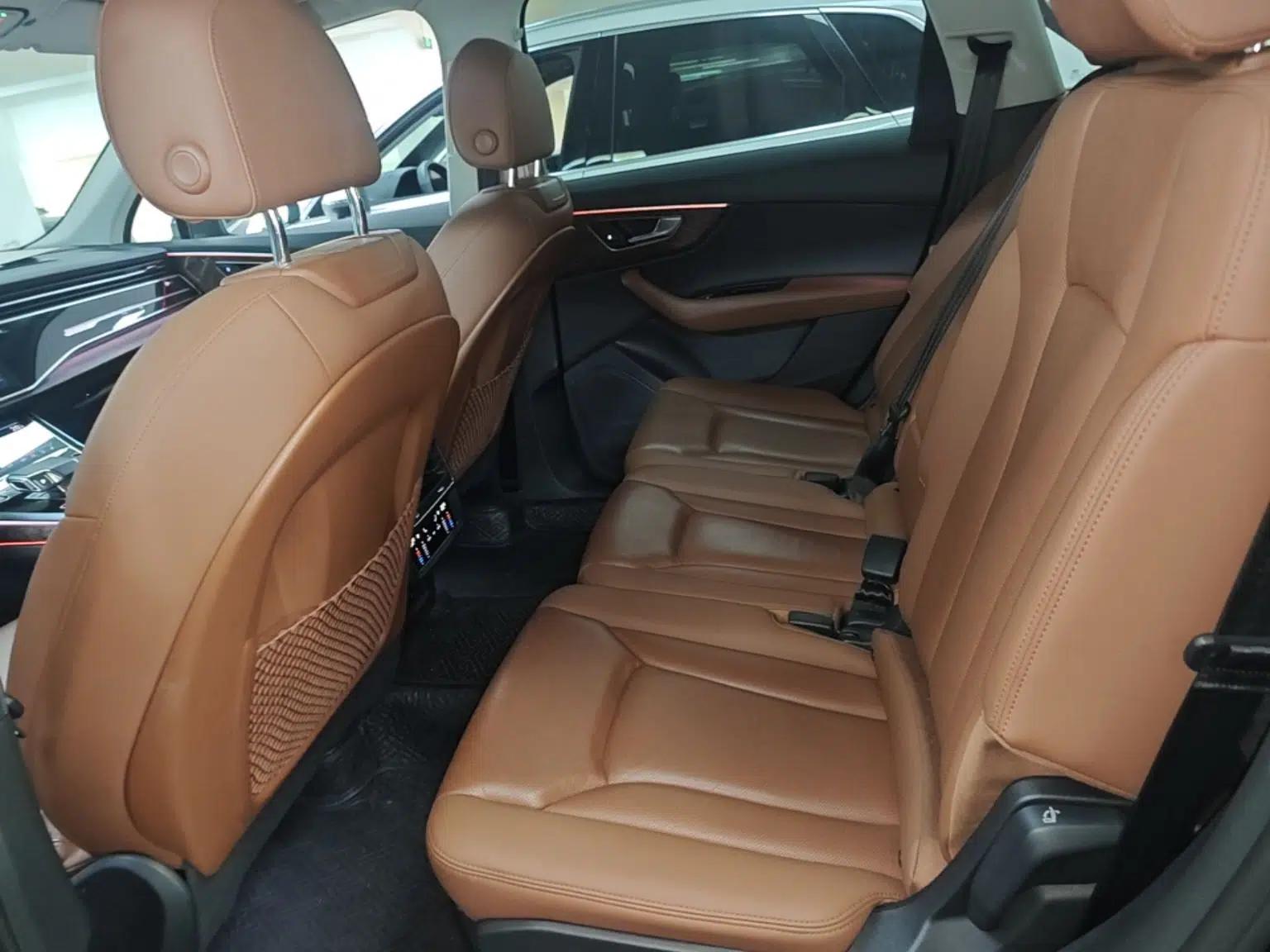 Audi Q7 2021 55 TFSI quattro S line Sport model — миниатюра 20