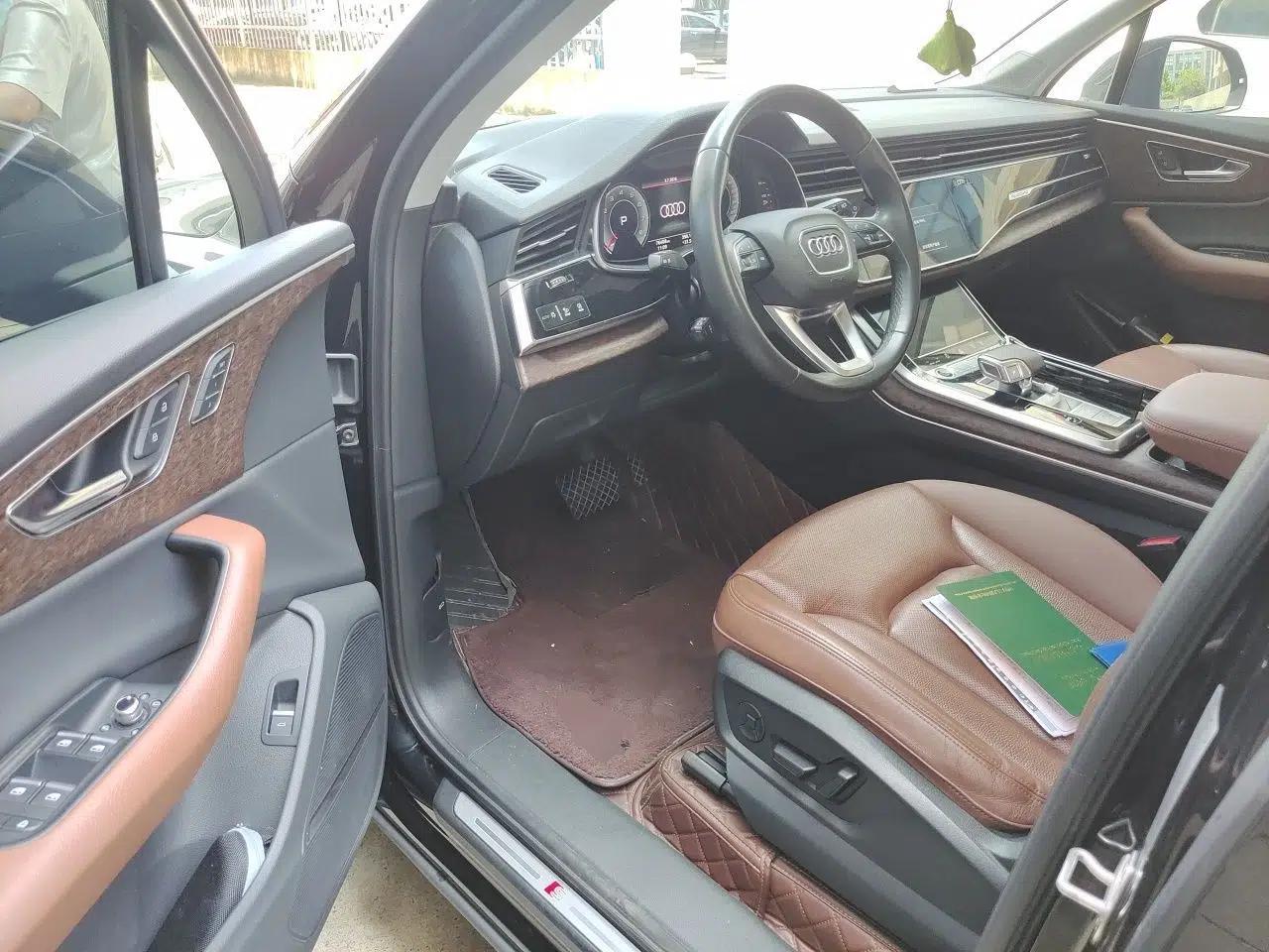 Audi Q7 2022 55 TFSI quattro S line Sport model — миниатюра 16
