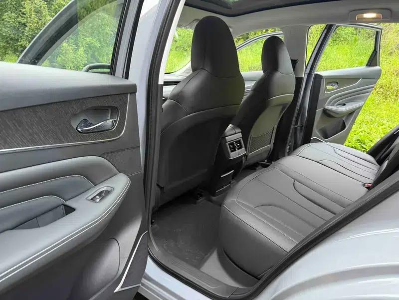 Venucia V DD-i 2023 Model 110KM iE Edition — миниатюра 14