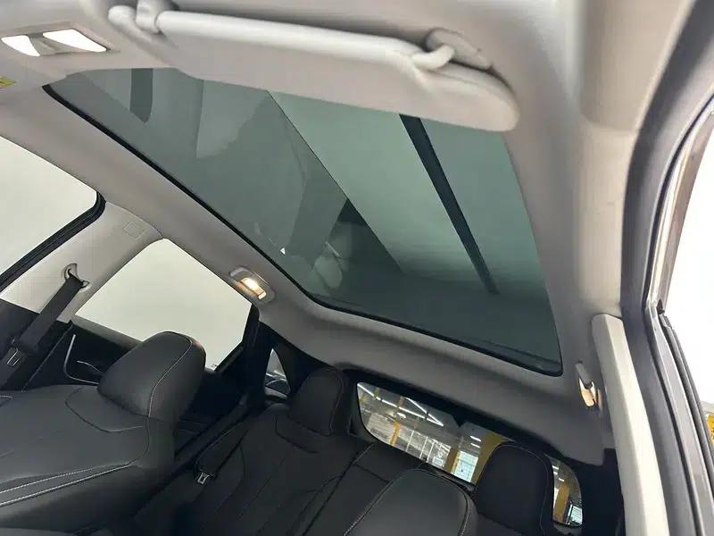 Venucia V DD-i 2023 Model 110KM iE Edition — миниатюра 19