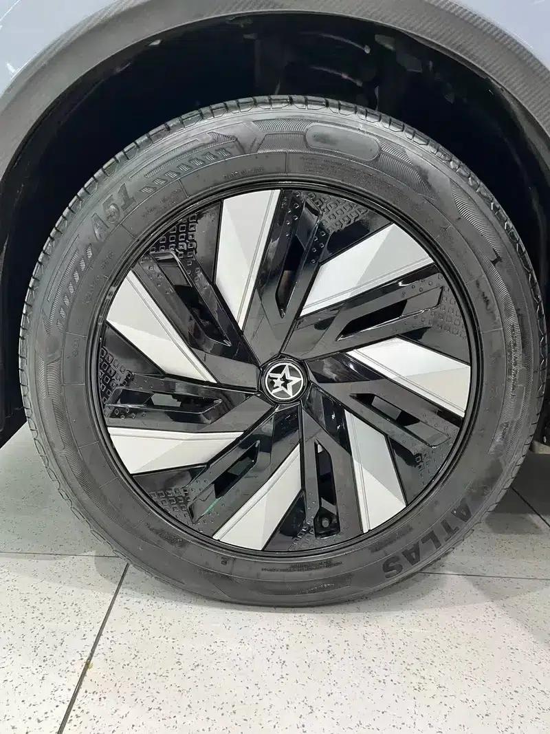 Venucia V DD-i 2023 Model 110KM iE Edition — миниатюра 15