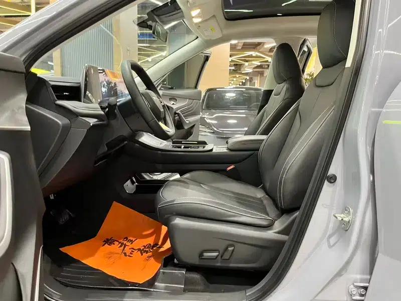 Venucia V DD-i 2023 Model 110KM iE Edition — миниатюра 24