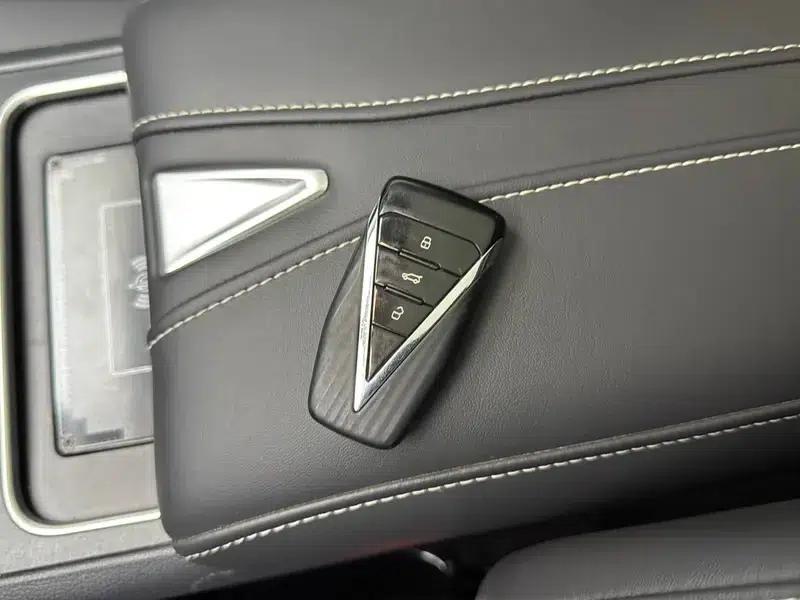 Venucia V DD-i 2023 Model 60KM iD Edition — миниатюра 11