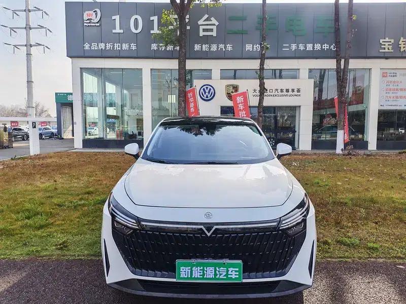 Venucia V DD-i 2023 Model 110KM iE Edition — миниатюра 2
