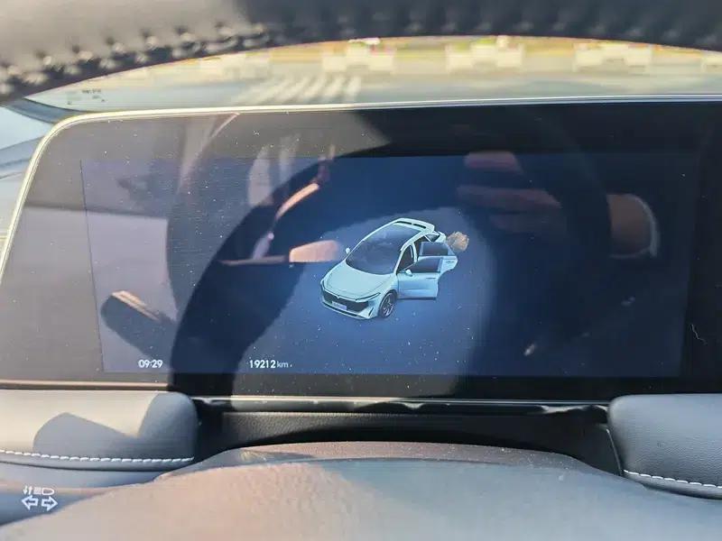 Venucia V DD-i 2023 Model 110KM iE Edition — миниатюра 10