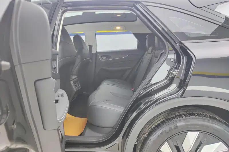 Venucia V DD-i 2023 Model 110KM iE Edition — миниатюра 16