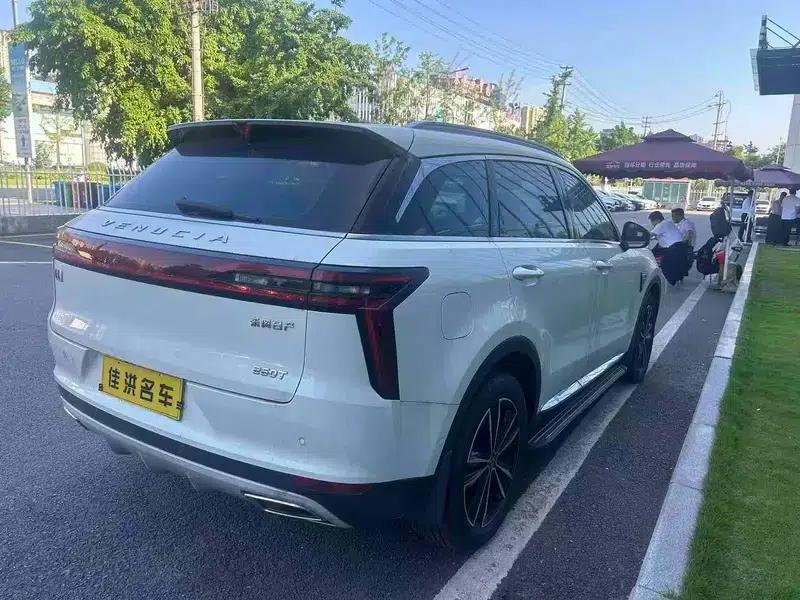 Venucia Star 2022 260T 48V Mild Hybrid Turbocharged Star Edition — миниатюра 5