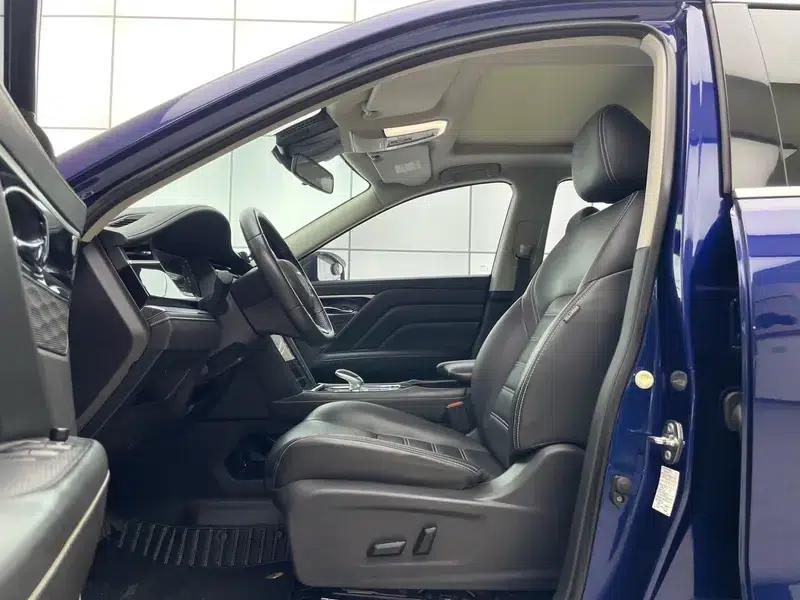 Venucia Star 2022 260T 48V Mild Hybrid Turbocharged Star Enjoyment Edition — миниатюра 12