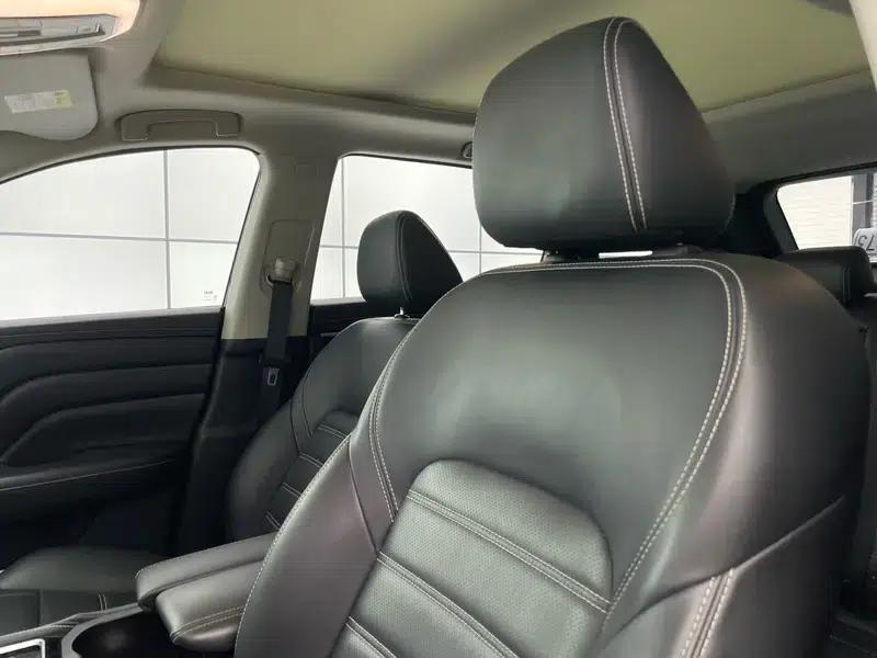 Venucia Star 2022 260T 48V Mild Hybrid Turbocharged Star Enjoyment Edition — миниатюра 15