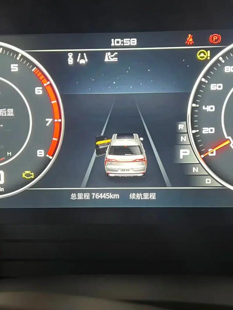 Venucia Star 2022 260T 48V Mild Hybrid Turbocharged Star Enjoyment Edition — миниатюра 8