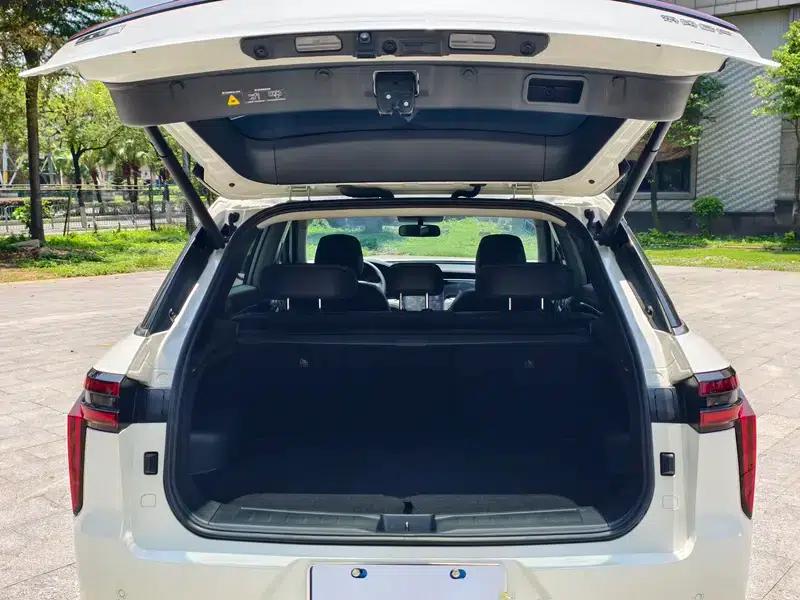 Venucia Star 2022 260T 48V Mild Hybrid Turbocharged Star Edition — миниатюра 19