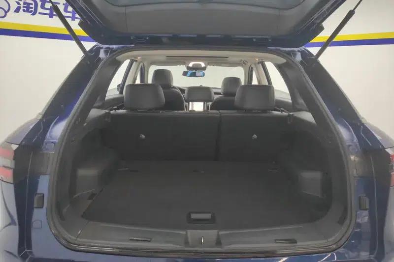 Venucia Star 2020 260T 48V Mild Hybrid Turbocharged Star Enjoy Edition — миниатюра 17
