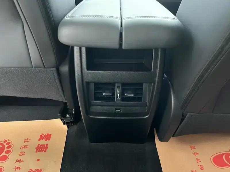 Venucia Star 2020 260T 48V Mild Hybrid Turbocharged Star Edition — миниатюра 9