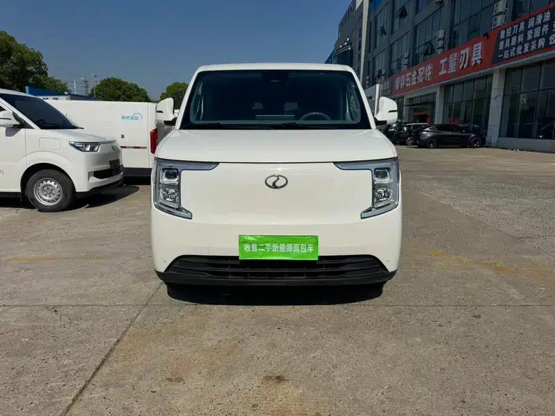 Ruichi R5 2025 Passenger Edition Smart Supercharging Edition Super Model I 52.16kWh — миниатюра 2