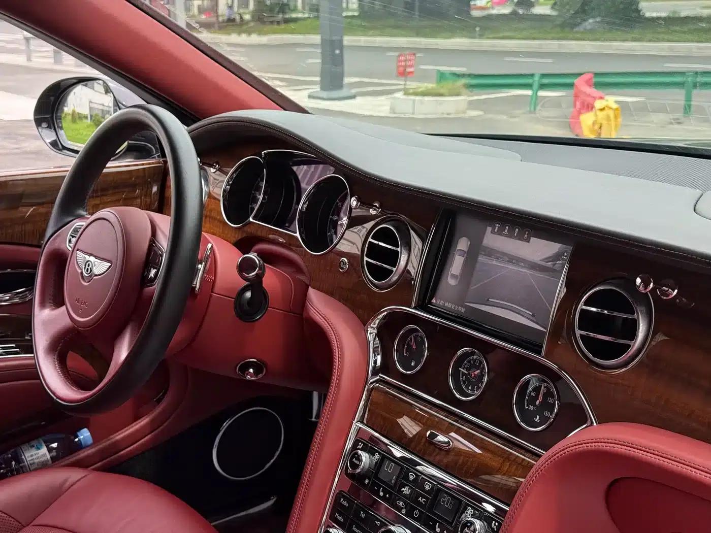 Mulsanne 2017 6.8T Long Wheelbase — миниатюра 21