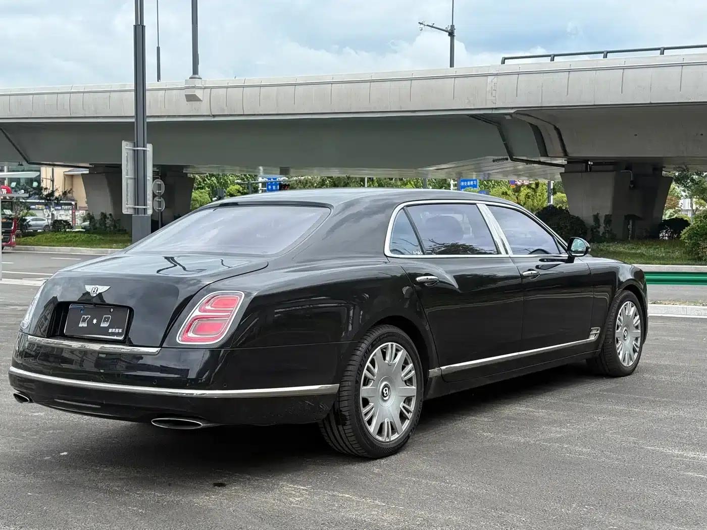 Mulsanne 2017 6.8T Long Wheelbase — миниатюра 7