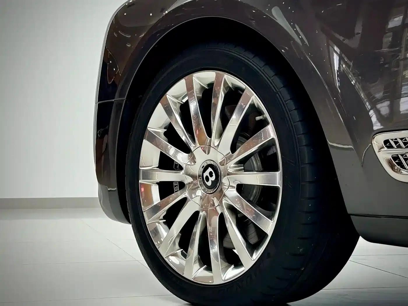 Mulsanne 2017 6.8T Long Wheelbase — миниатюра 12