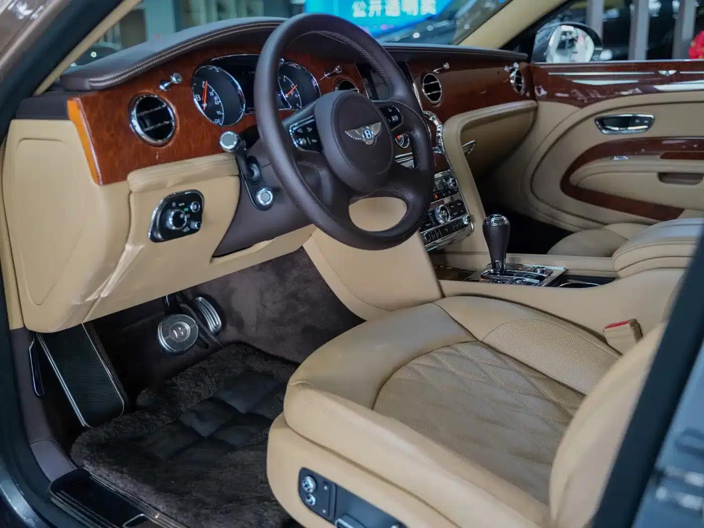 Mulsanne 2017 6.8T Long Wheelbase — миниатюра 16