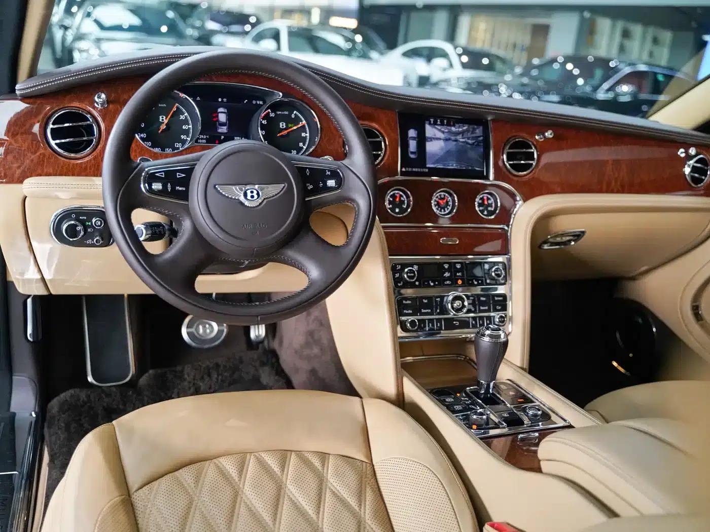 Mulsanne 2017 6.8T Long Wheelbase — миниатюра 27