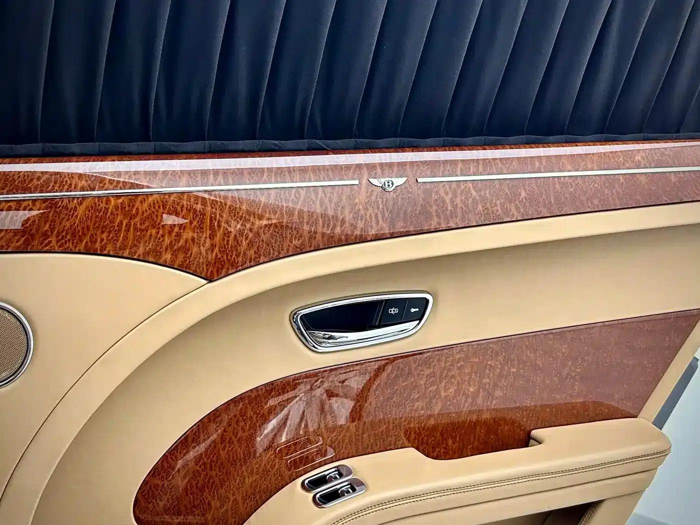 Mulsanne 2017 6.8T Long Wheelbase — миниатюра 9