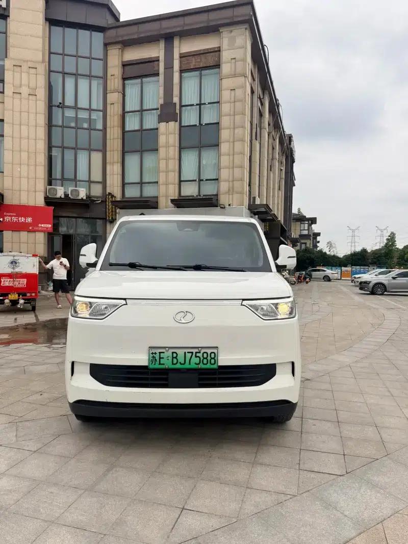 Ruichi EC75 2025 Passenger Supercharging Edition - Pioneer Type I 52.16kWh — миниатюра 2