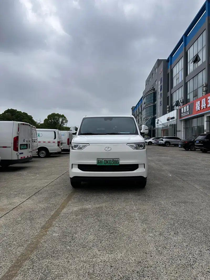 Ruichi EC75 2025 Passenger Smart Supercharging Edition - Beyond Type I 52.16kWh — миниатюра 2