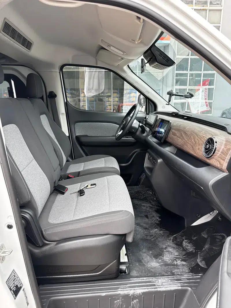 Ruichi EC75 2025 Passenger Smart Supercharging Edition - Beyond Type I 52.16kWh — миниатюра 9