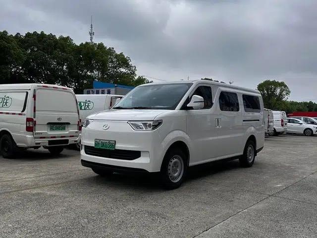 Ruichi EC75 2025 Passenger Smart Supercharging Edition - Beyond Type I 52.16kWh