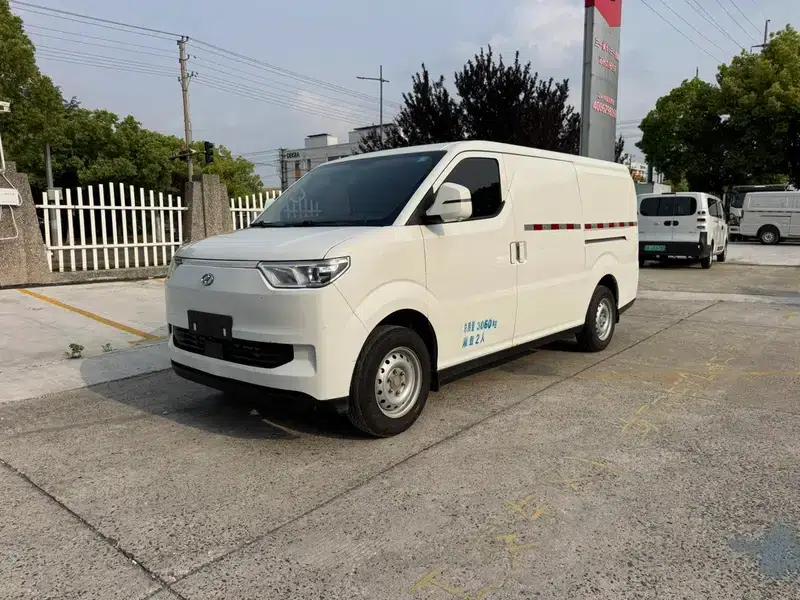 Ruichi EC75 2024 Cargo Pioneer I 41.5kWh — миниатюра 1