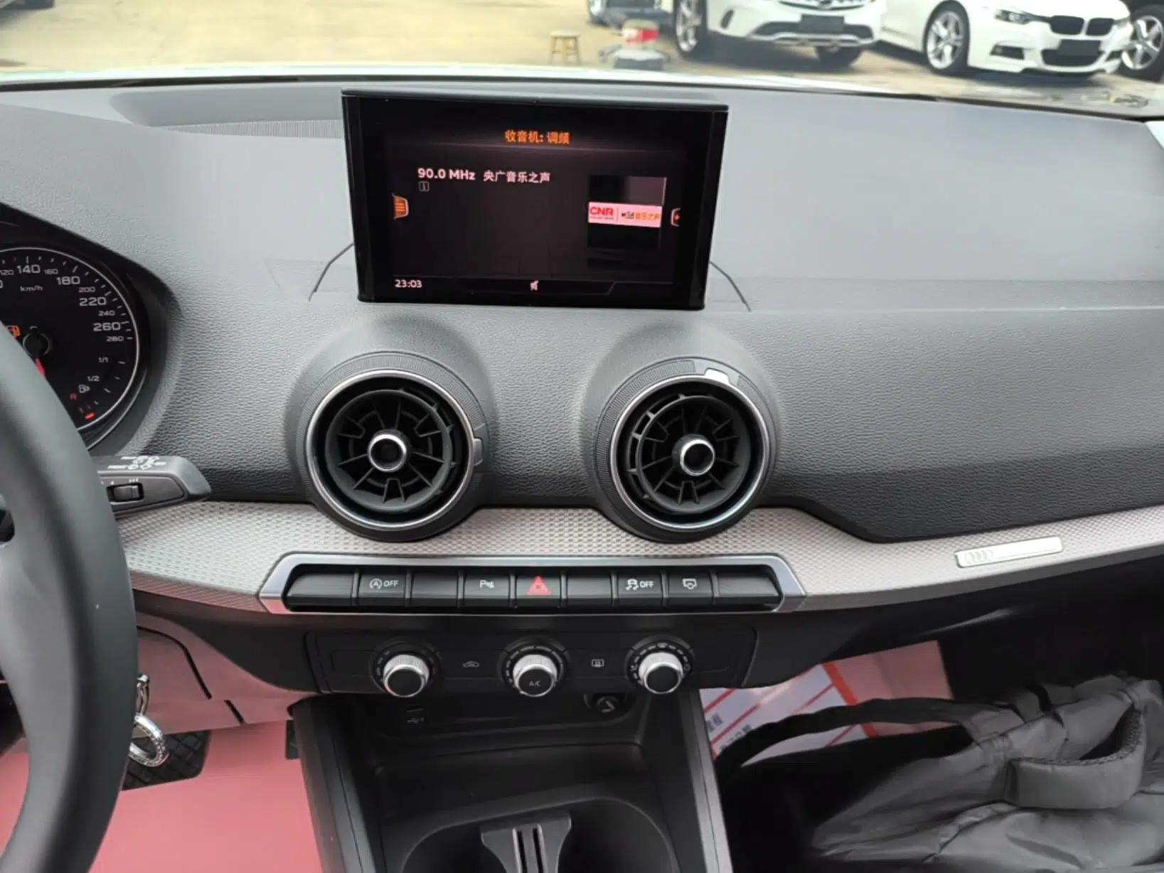 Audi Q2L 2020 35 TFSI Ambition Dynamic Edition — миниатюра 15