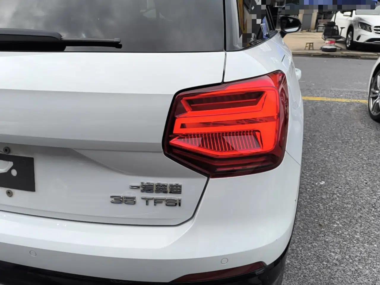 Audi Q2L 2020 35 TFSI Ambition Dynamic Edition — миниатюра 9