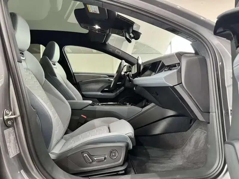 Audi A6L e-tron 2026 First Edition Qiankun Intelligent Driving Edition — миниатюра 23