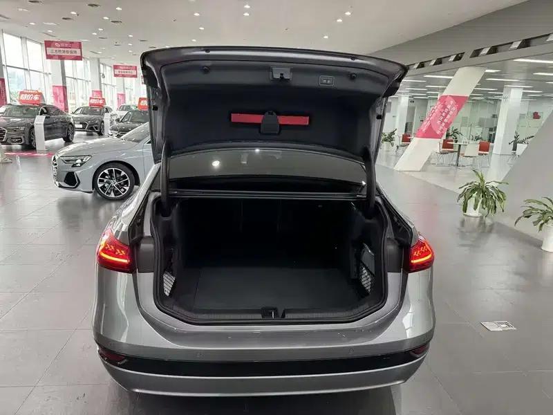 Audi A6L e-tron 2026 First Edition Qiankun Intelligent Driving Edition — миниатюра 25
