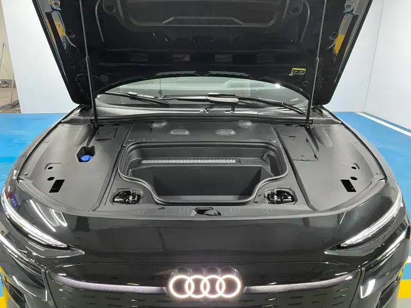 Audi A6L e-tron 2026 First Edition Qiankun Intelligent Driving Edition — миниатюра 6