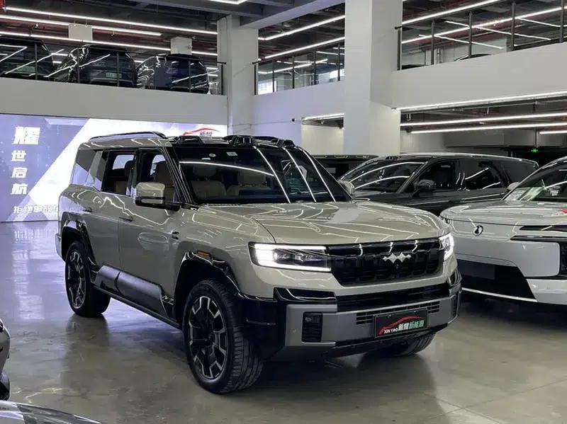 Leopard 8 2025 Smart & Brave Flagship Edition 7-Seater — миниатюра 3