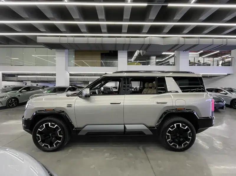 Leopard 8 2025 Smart & Brave Flagship Edition 7-Seater — миниатюра 4