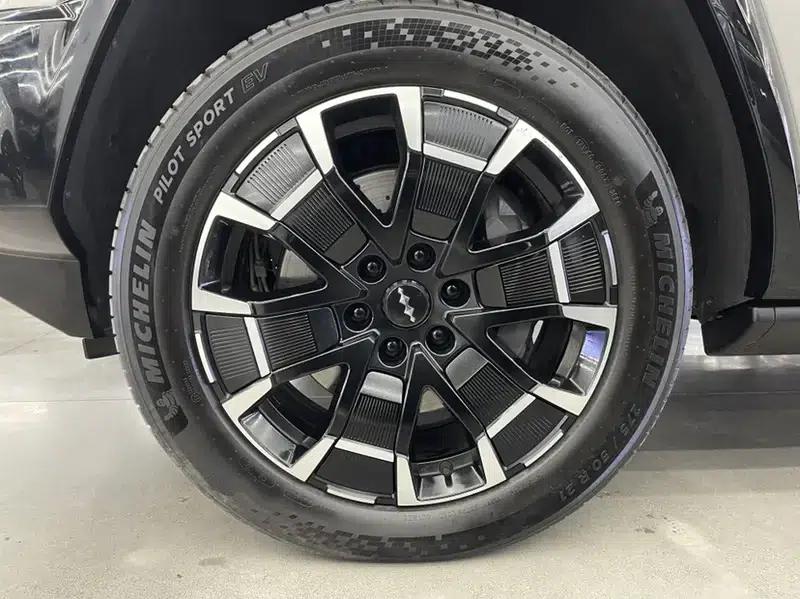 Leopard 8 2025 Smart & Brave Flagship Edition 7-Seater — миниатюра 10