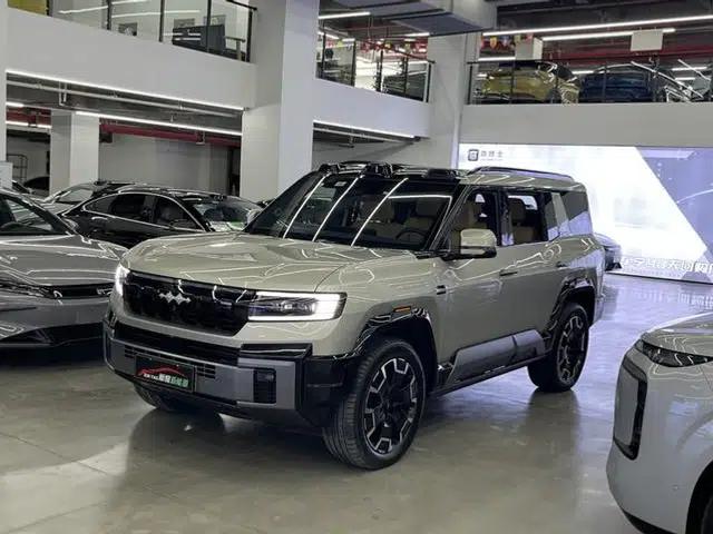 Leopard 8 2025 Smart & Brave Flagship Edition 7-Seater