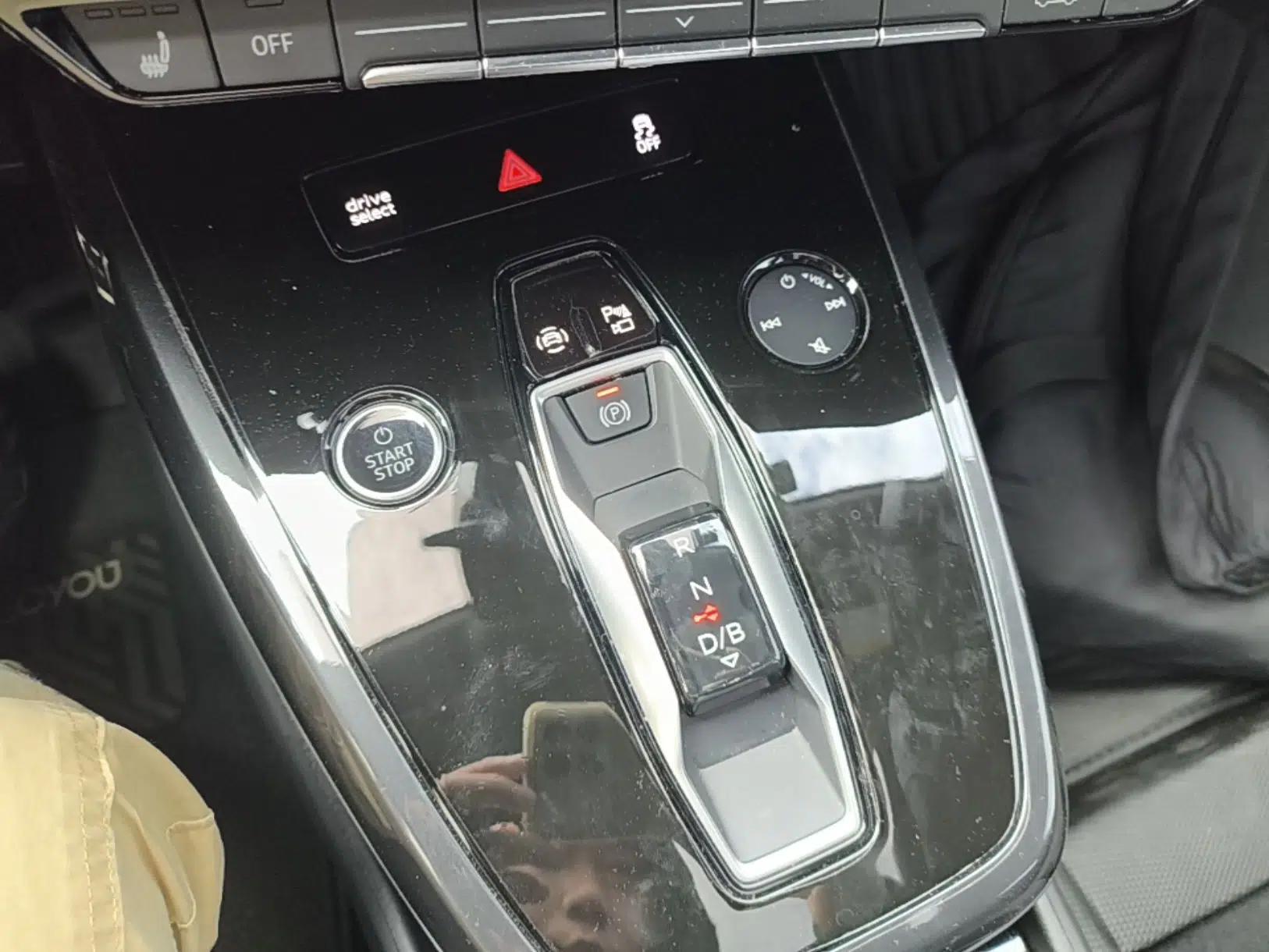Audi Q4 e-tron 2023 40 e-tron Boundary Edition — миниатюра 16