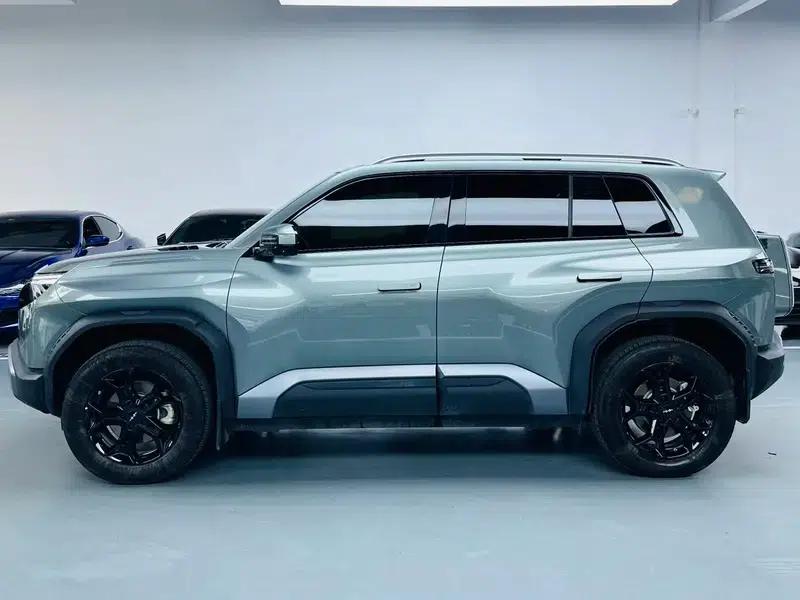 Titanium 3 2025 Model 501KM Rear-Wheel Drive Max Edition — миниатюра 4