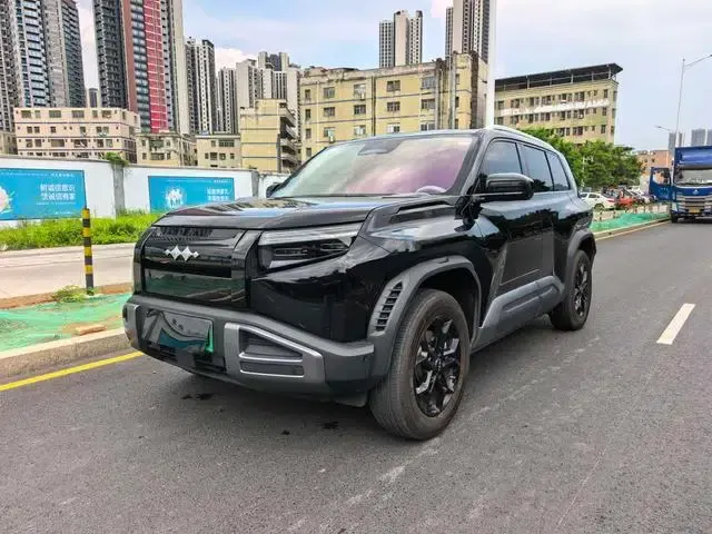 Titanium 3 2025 Model 501KM Rear-Wheel Drive Max Edition