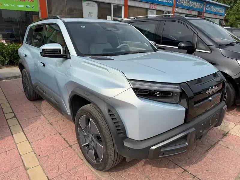 Titanium 3 2025 Model 501KM AWD Ultra Edition — миниатюра 2