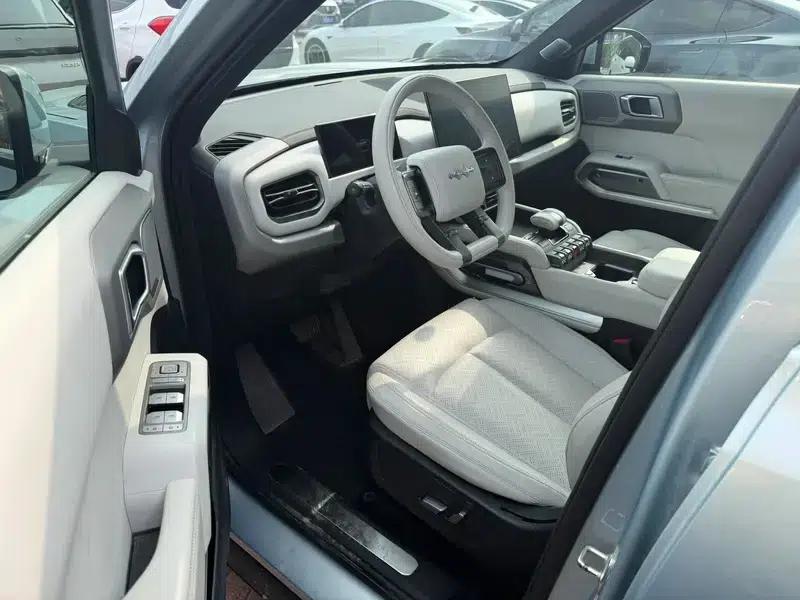Titanium 3 2025 Model 501KM AWD Ultra Edition — миниатюра 11